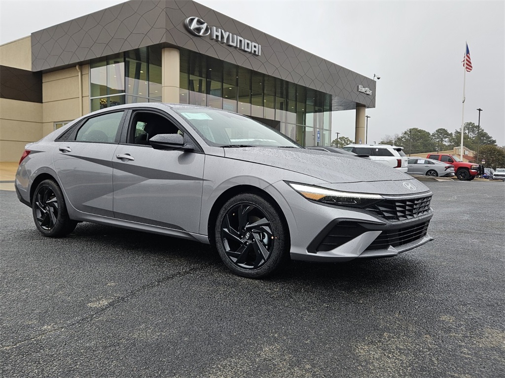 2026 Hyundai Elantra SEL's photo