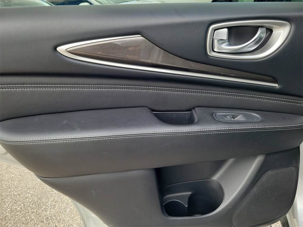 2019 Liquid Platinum INFINITI QX60 LUXE FWD SUV