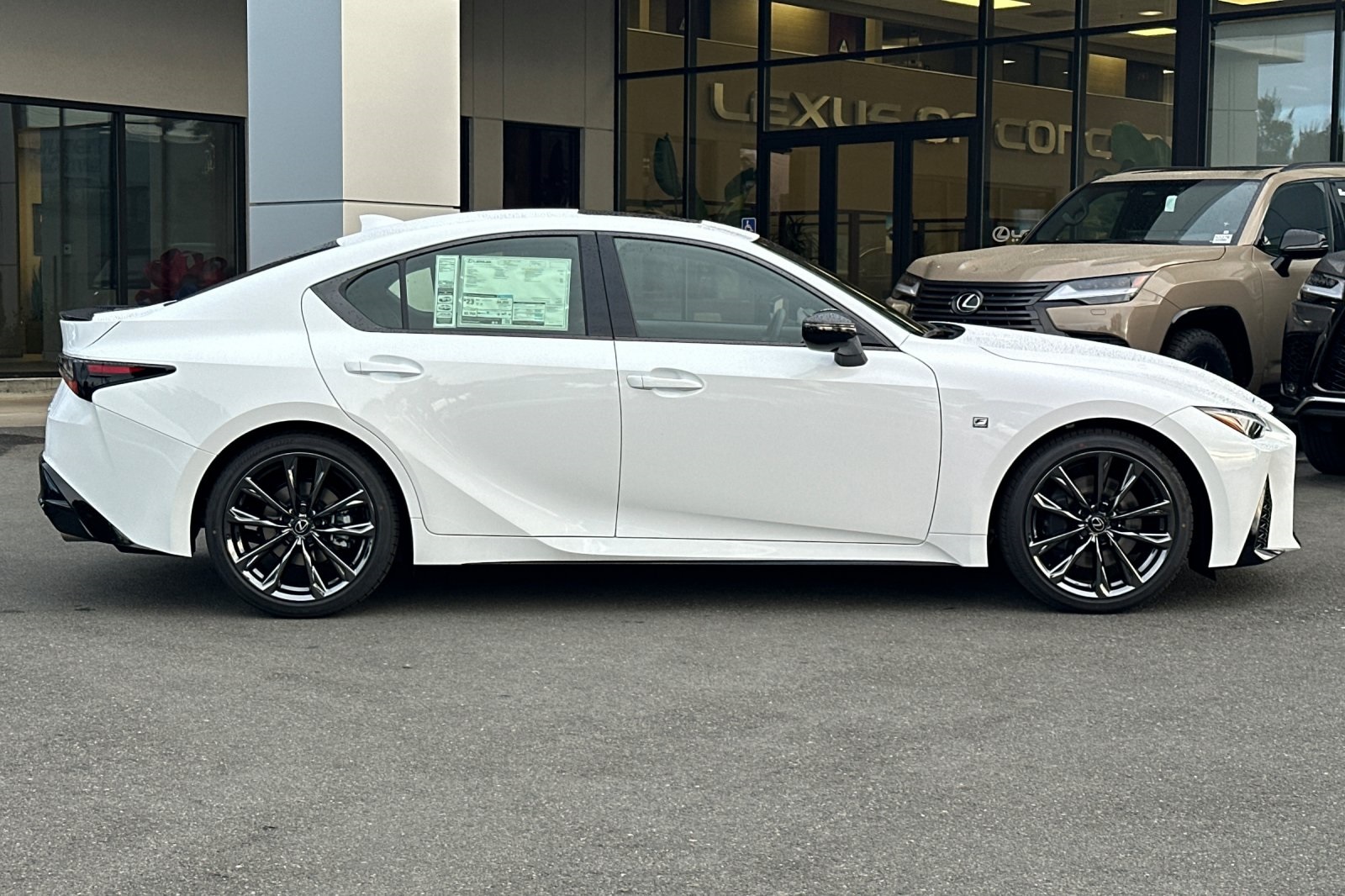 2025 Lexus IS 350 F SPORT photo 3