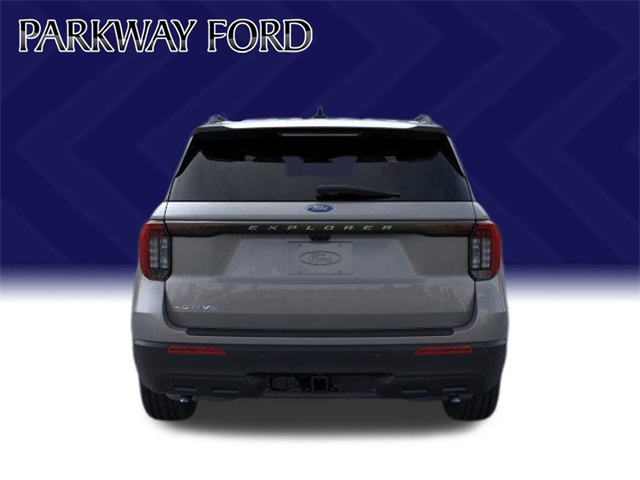 2025 Ford Explorer photo 5