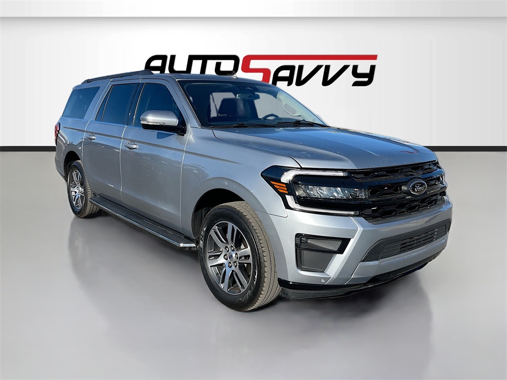 2023 Ford Expedition XLT's photo