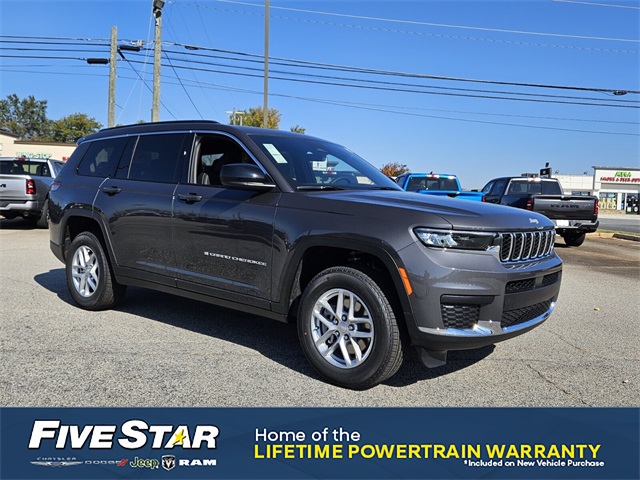 2025 Jeep Grand Cherokee L Laredo's photo