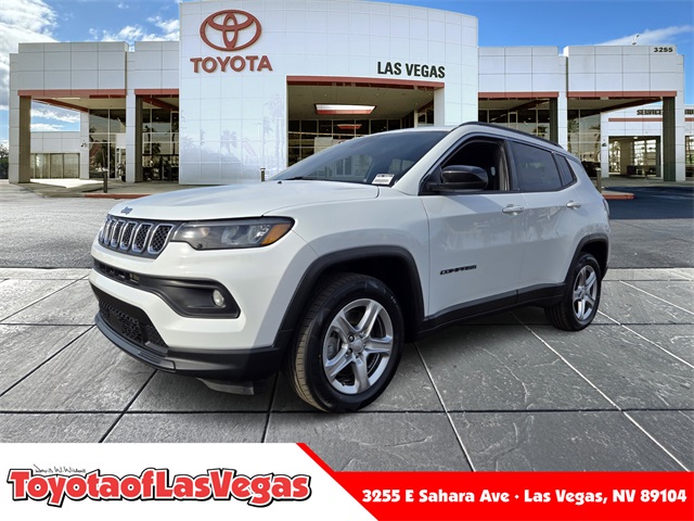 2023 Jeep Compass Latitude's photo