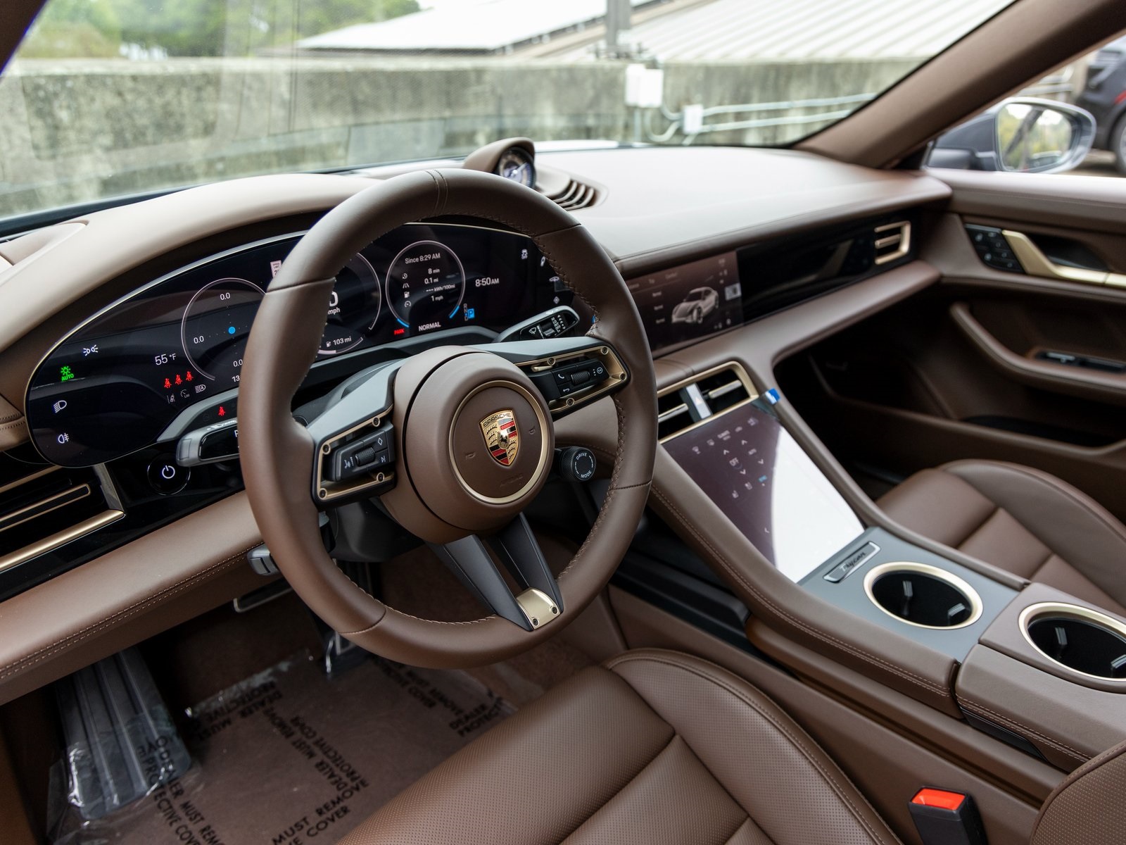 2025 Porsche Taycan 4 photo 4