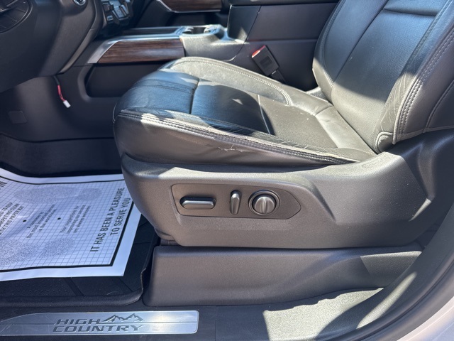 2020 Chevrolet Silverado 2500HD High Country photo 15