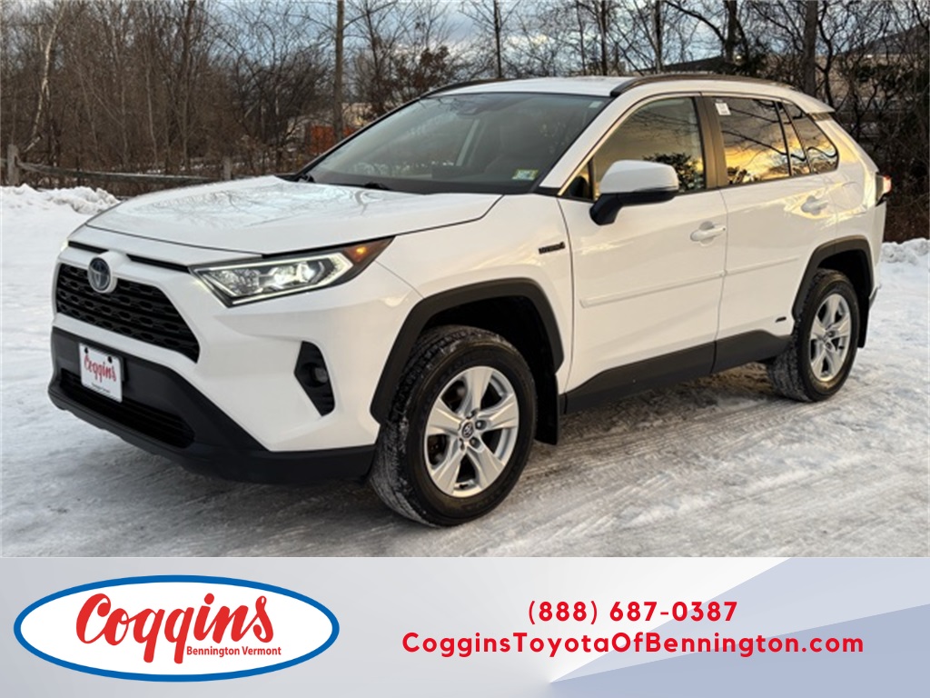 2020 Toyota RAV4 XLE's photo