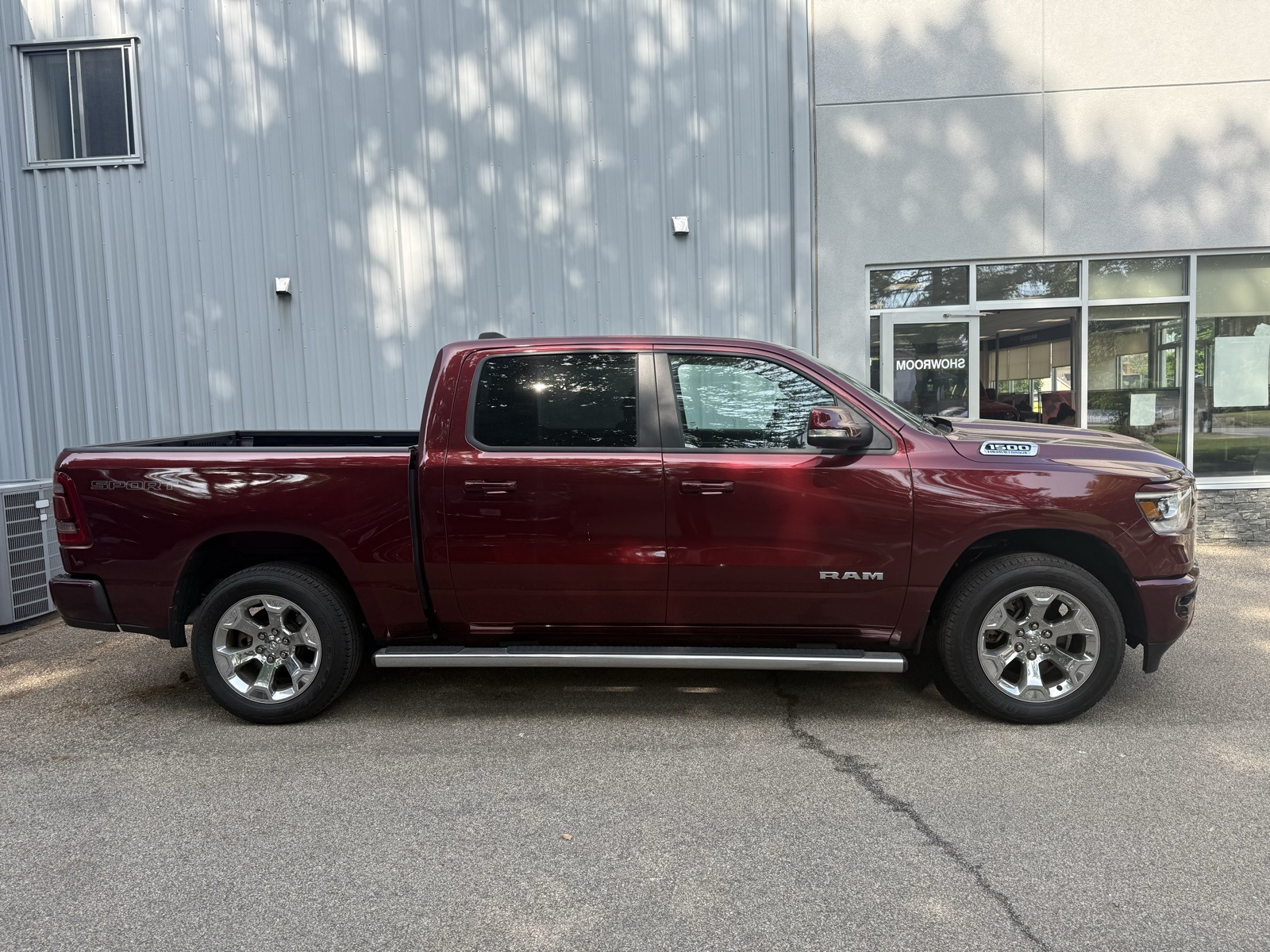 2022 Delmonico Red Pearlcoat Ram 1500 Big Horn/Lone Star 4X4 Truck