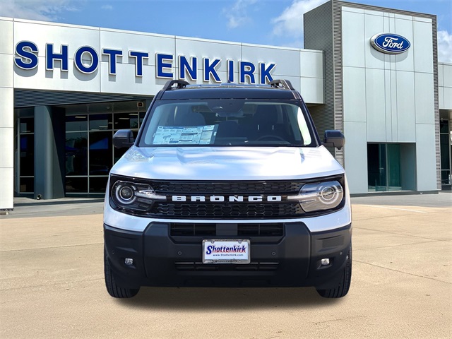 2025 Ford Bronco Sport Outer Banks photo 2