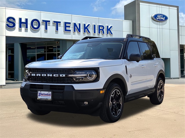 2025 Ford Bronco Sport Outer Banks photo 3