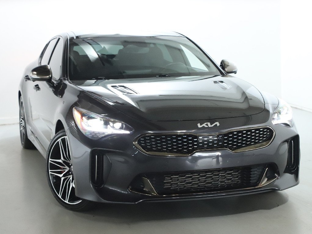 2023 Kia Stinger GT2's photo