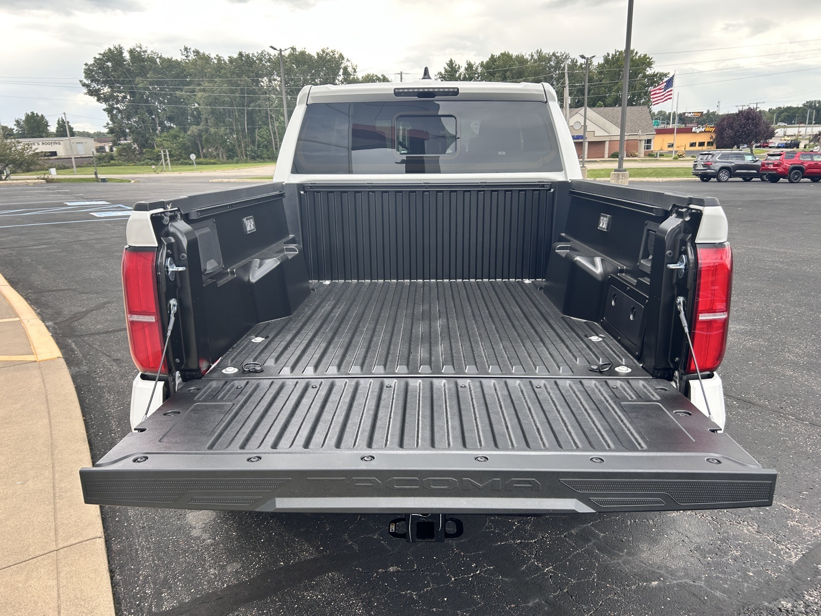 2025 Toyota Tacoma TRD Off-Road Double Cab photo 10