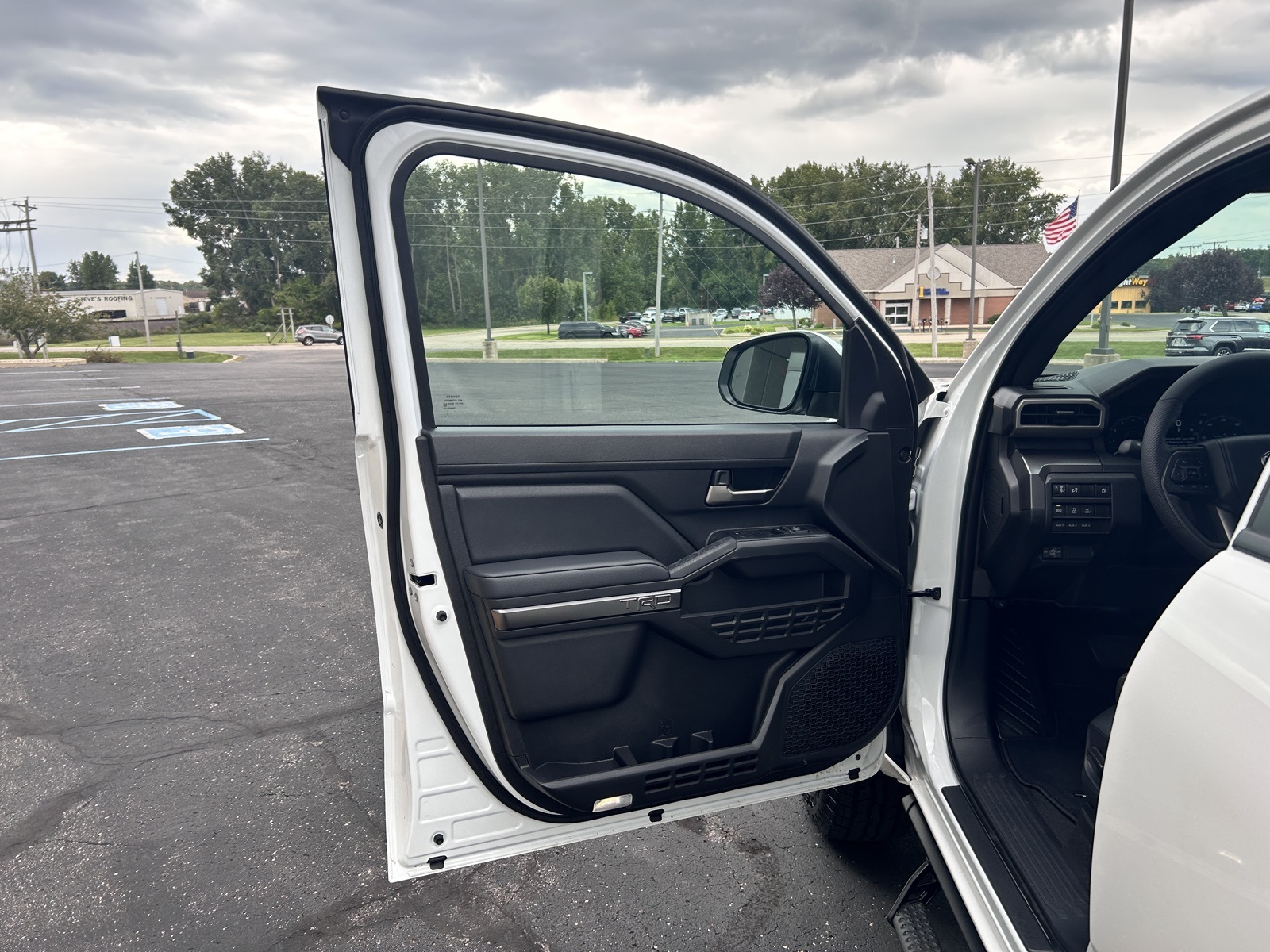 2025 Toyota Tacoma TRD Off-Road Double Cab photo 19