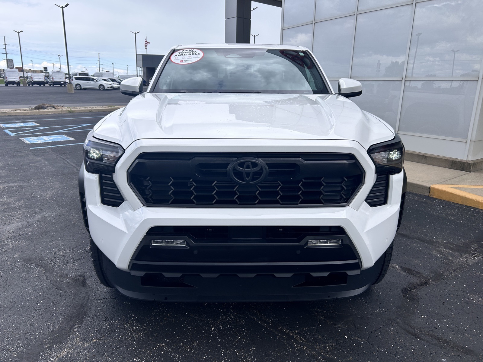 2025 Toyota Tacoma TRD Off-Road Double Cab photo 2