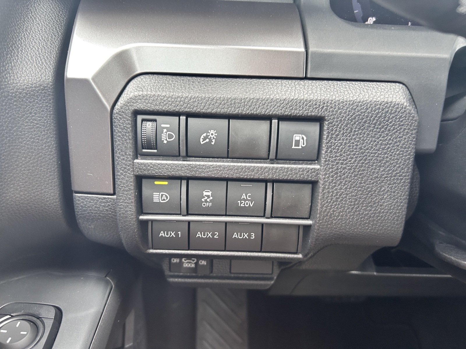 2025 Toyota Tacoma TRD Off-Road Double Cab photo 30