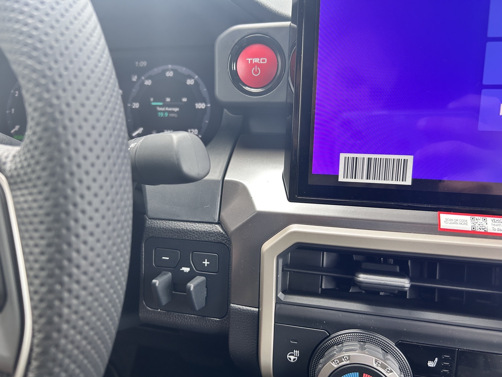 2025 Toyota Tacoma TRD Off-Road Double Cab photo 35
