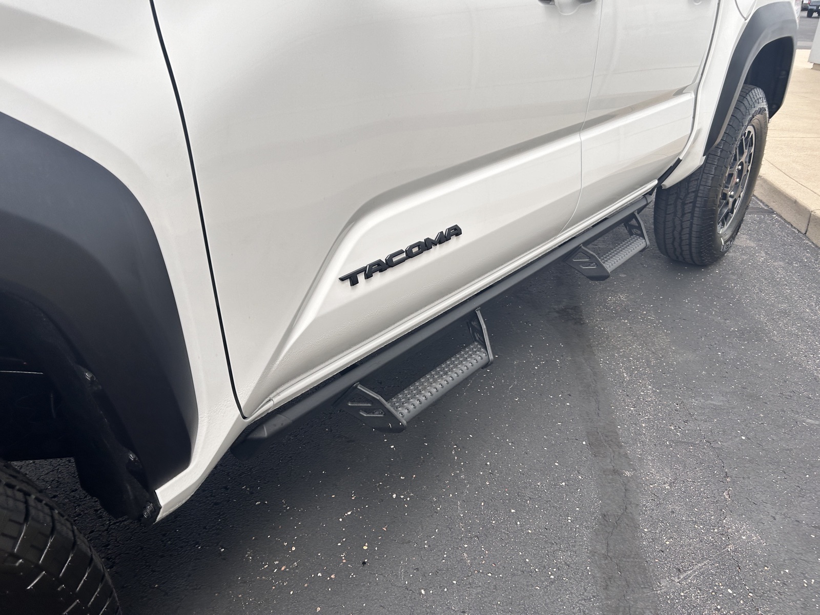 2025 Toyota Tacoma TRD Off-Road Double Cab photo 7