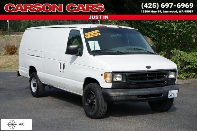 2001 Ford Econoline Van Commercial's photo