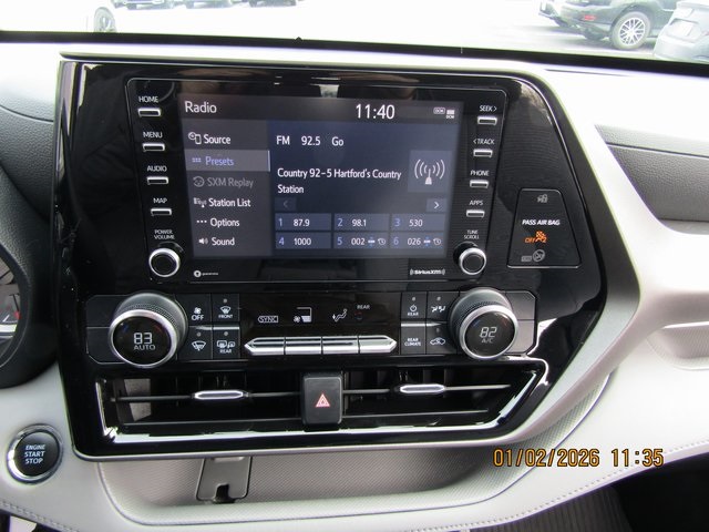 used 2022 Toyota Highlander car, priced at $23,999