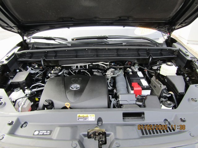 used 2022 Toyota Highlander car, priced at $23,999