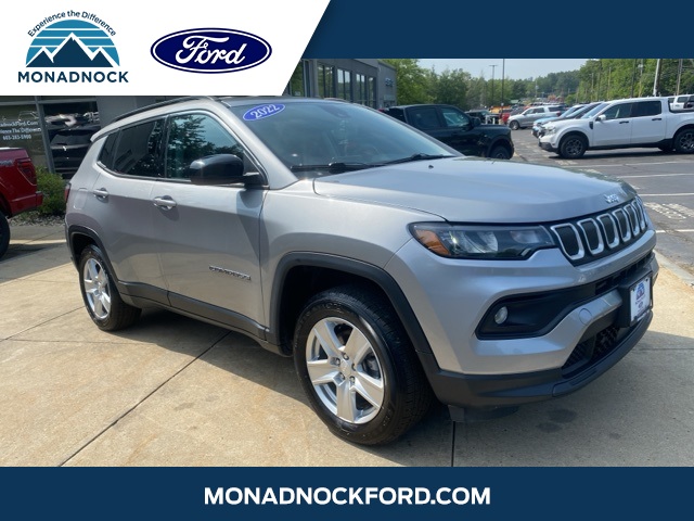 2022 Billet Silver Metallic Clearcoat Jeep Compass Latitude SUV