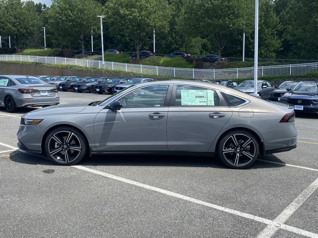 new 2025 Honda Accord Hybrid car, priced at $33,679