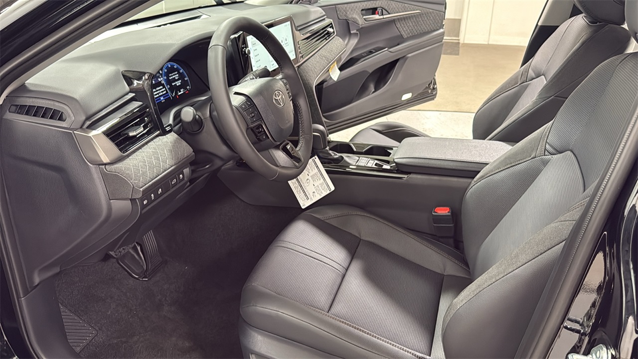 2026 Toyota Camry XLE photo 12