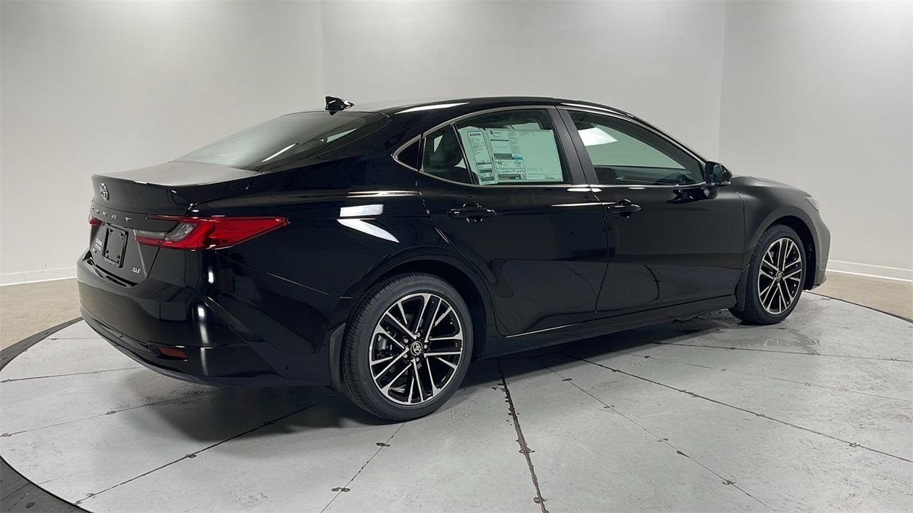 2026 Toyota Camry XLE photo 5