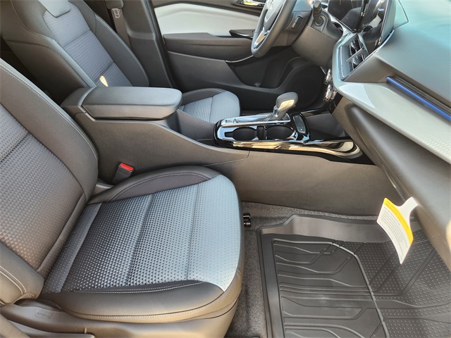 2025 Summit White Chevrolet Trax LT FWD SUV