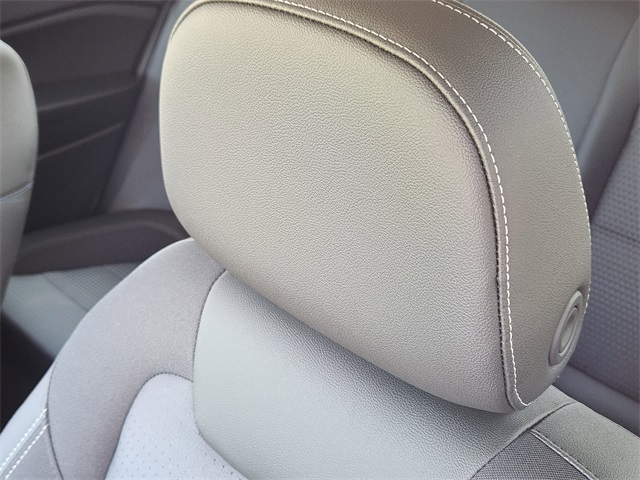 2025 Summit White Chevrolet Trax LT FWD SUV