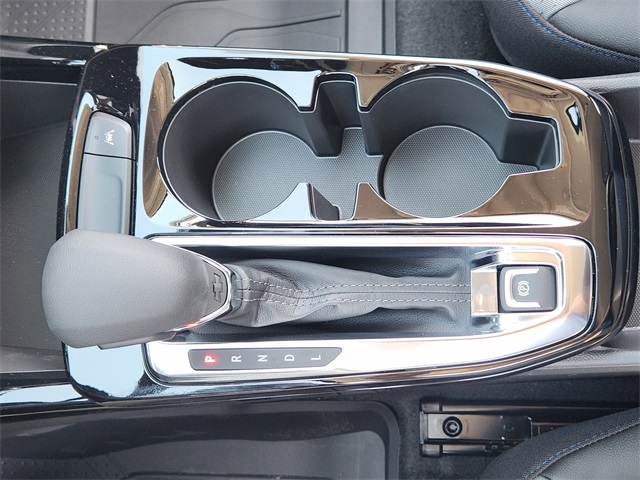 2025 Summit White Chevrolet Trax LT FWD SUV
