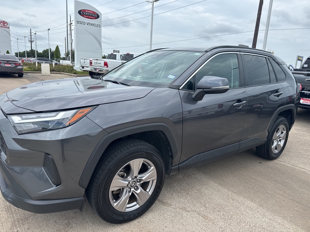 Used 2022 Toyota RAV4 XLE with VIN 2T3W1RFV3NC203368 for sale in Northfield, Minnesota