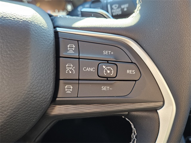 2025 Jeep Grand Cherokee L Laredo X 4x4