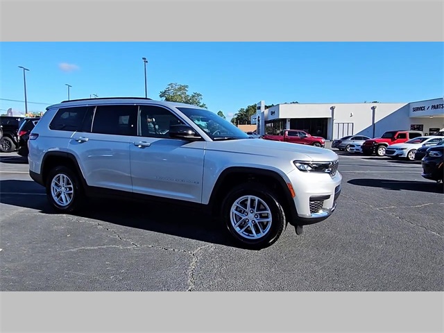 2025 Jeep Grand Cherokee L Laredo X 4x4