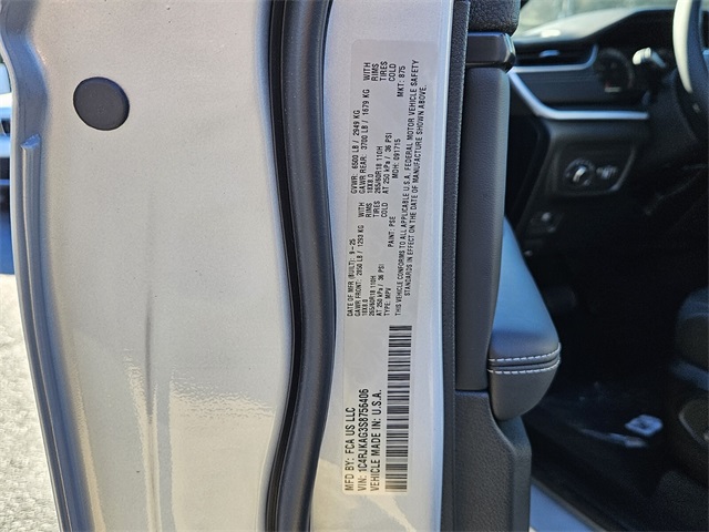 2025 Jeep Grand Cherokee L Laredo X 4x4