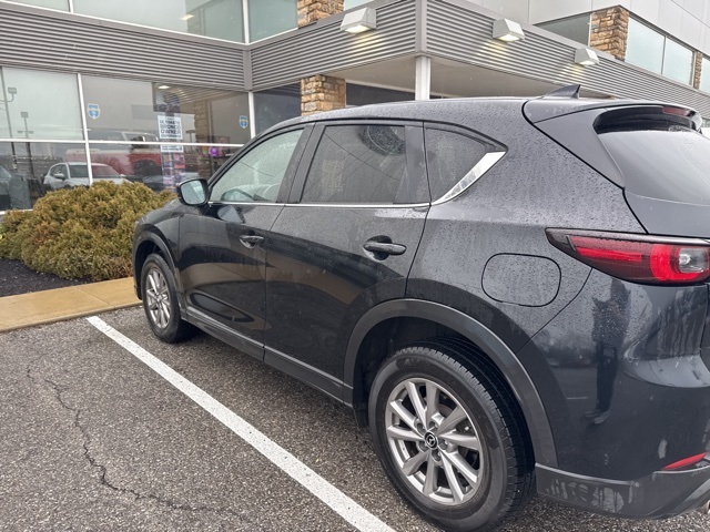 2022 Mazda CX-5 2.5 Select photo 2