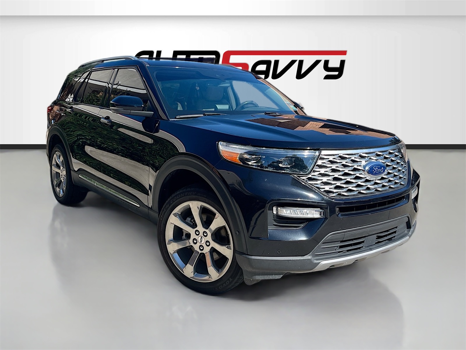 2020 Ford Explorer Platinum's photo