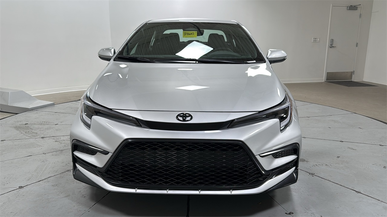 2026 Toyota Corolla SE photo 2