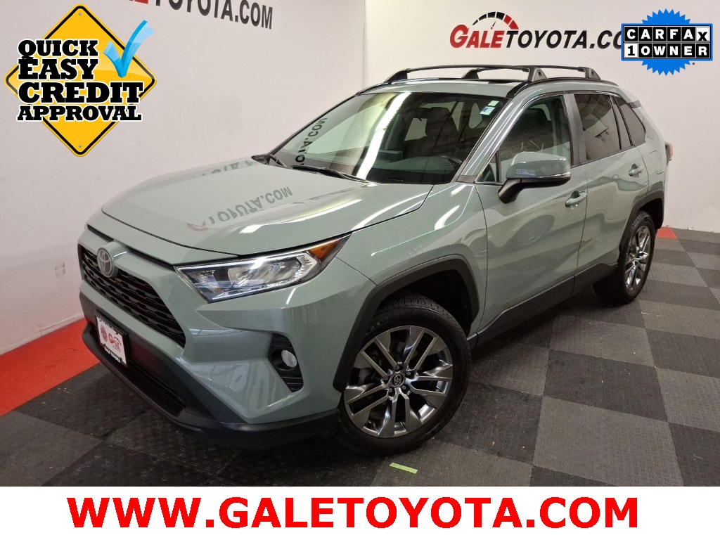 2020 Toyota RAV4 XLE Premium's photo