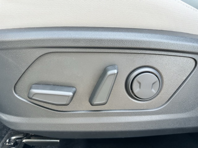 2025 White Pearl Hyundai Tucson SEL AWD SUV