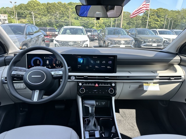2025 White Pearl Hyundai Tucson SEL AWD SUV