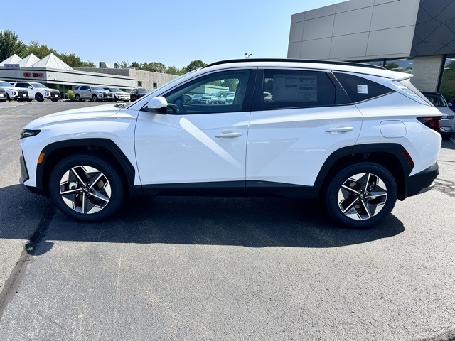 2025 White Pearl Hyundai Tucson SEL AWD SUV