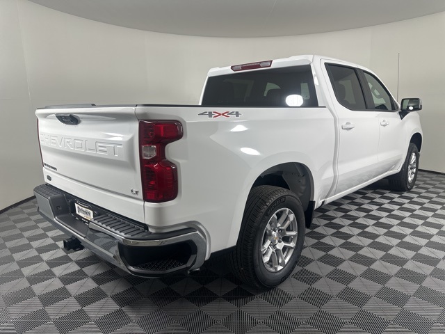 2026 Chevrolet Silverado 1500 LT photo 2