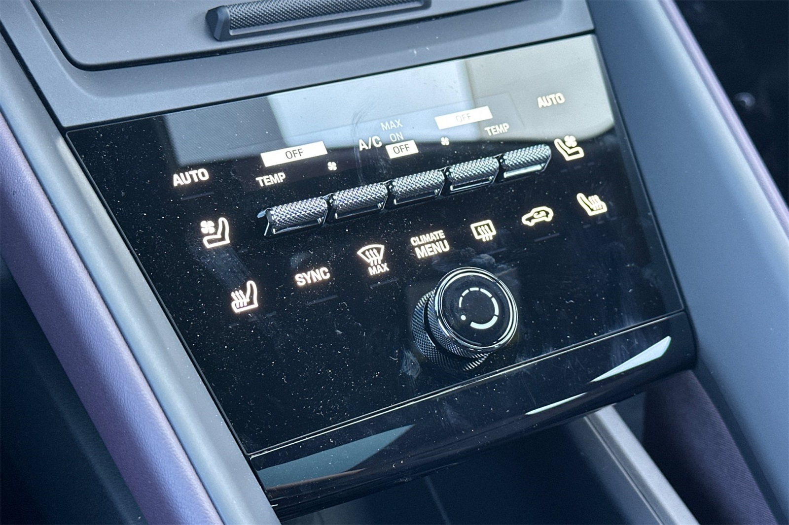 2025 Porsche Macan Electric S photo 21