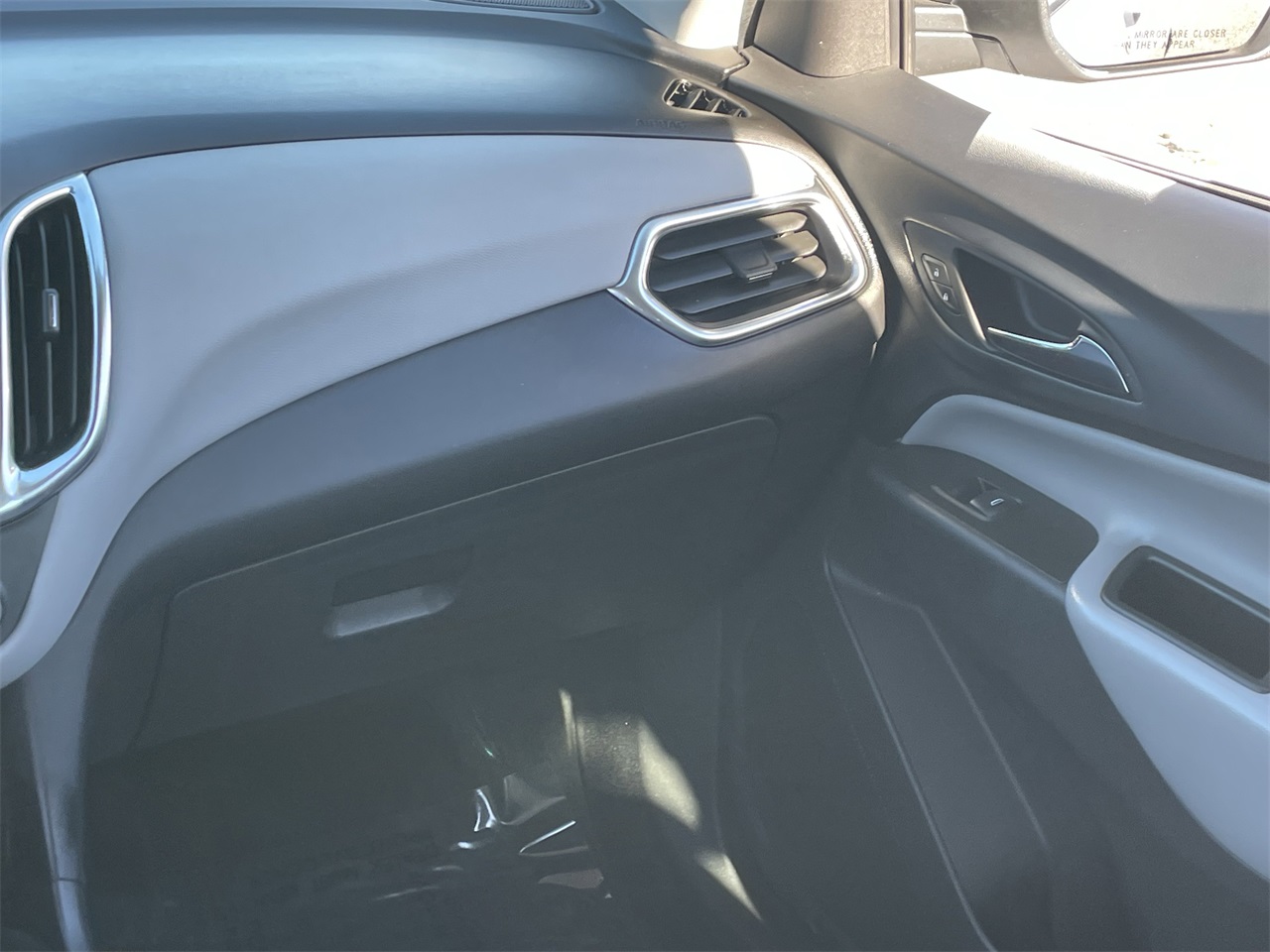 used 2024 Chevrolet Equinox car, priced at $17,662