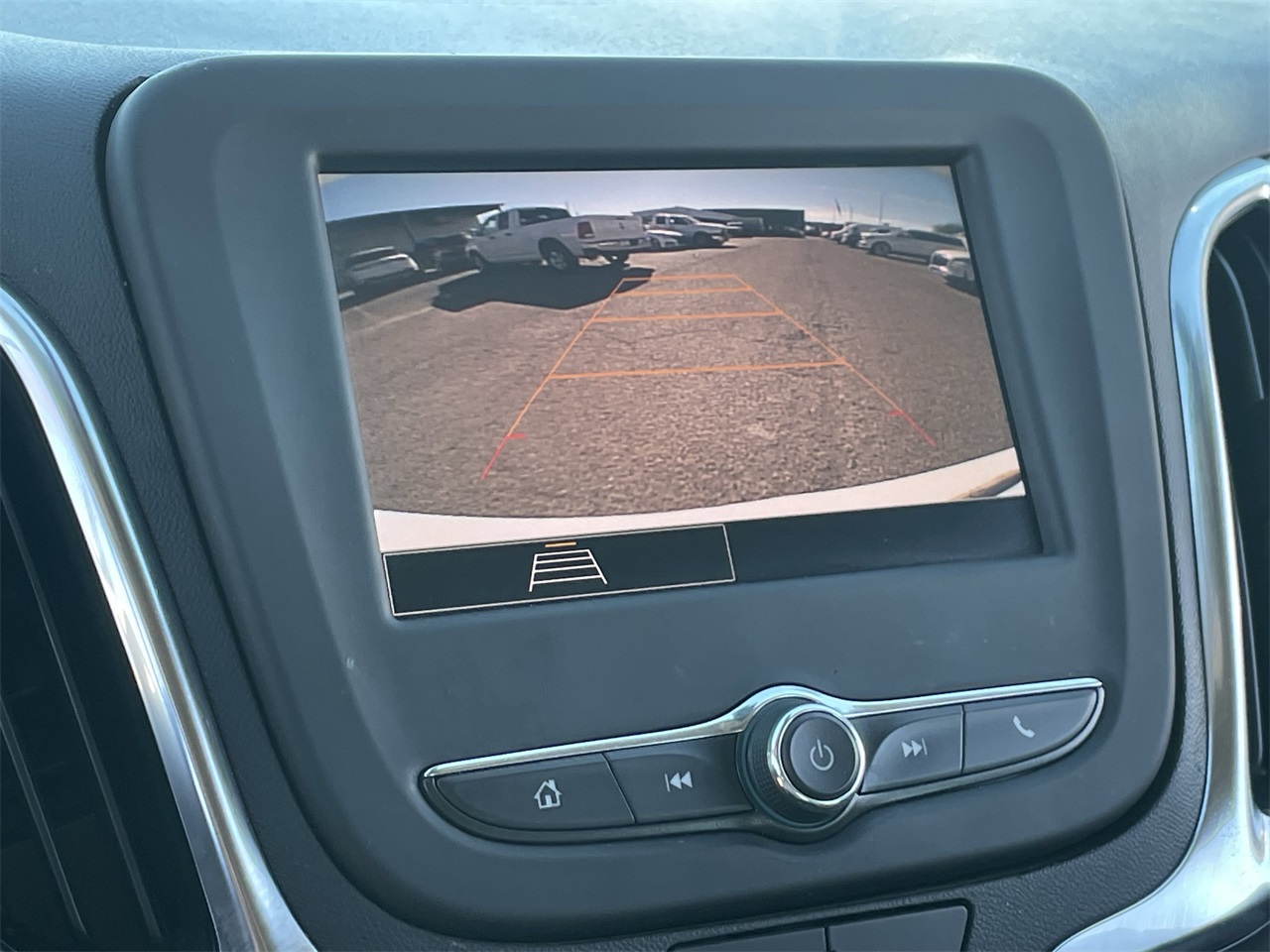 used 2024 Chevrolet Equinox car, priced at $17,662