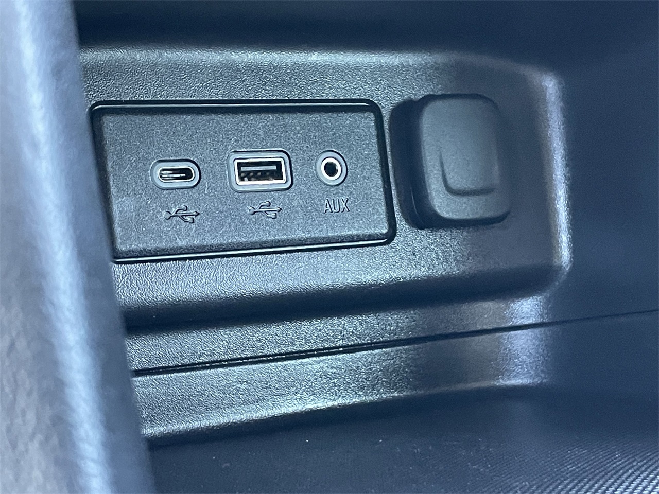 used 2024 Chevrolet Equinox car, priced at $17,662