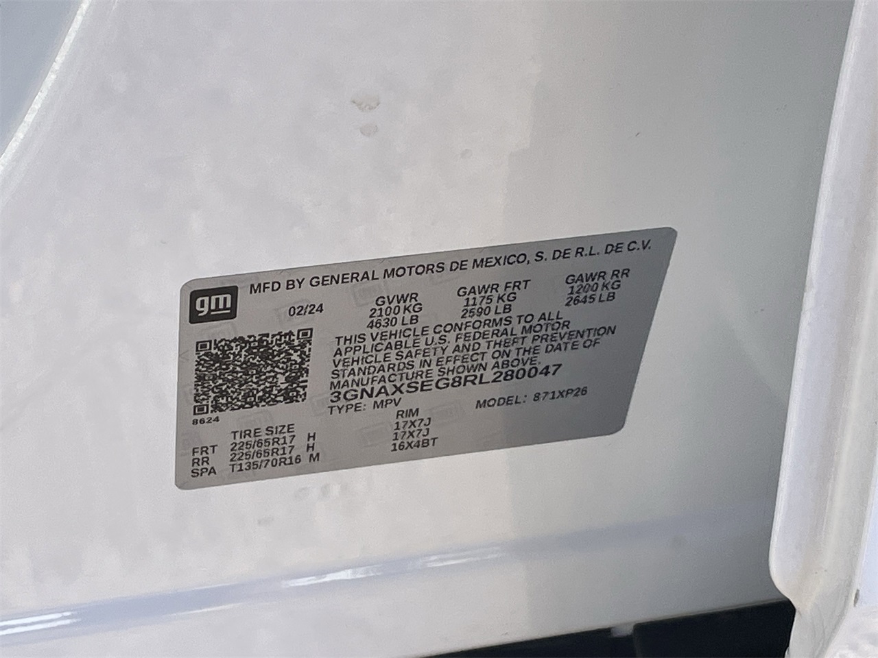 used 2024 Chevrolet Equinox car, priced at $17,662