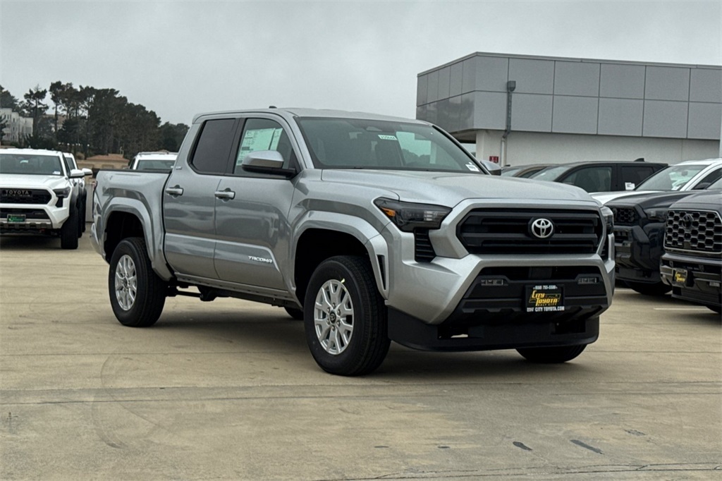 2025 Toyota Tacoma SR5 Double Cab photo 2