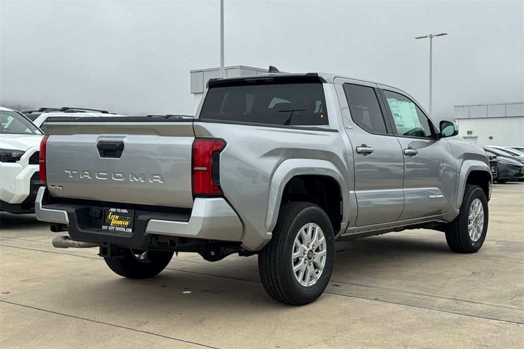 2025 Toyota Tacoma SR5 Double Cab photo 4