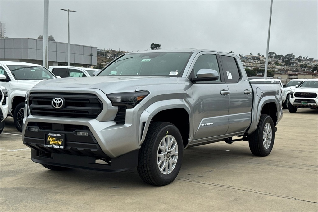 2025 Toyota Tacoma SR5 Double Cab photo 8
